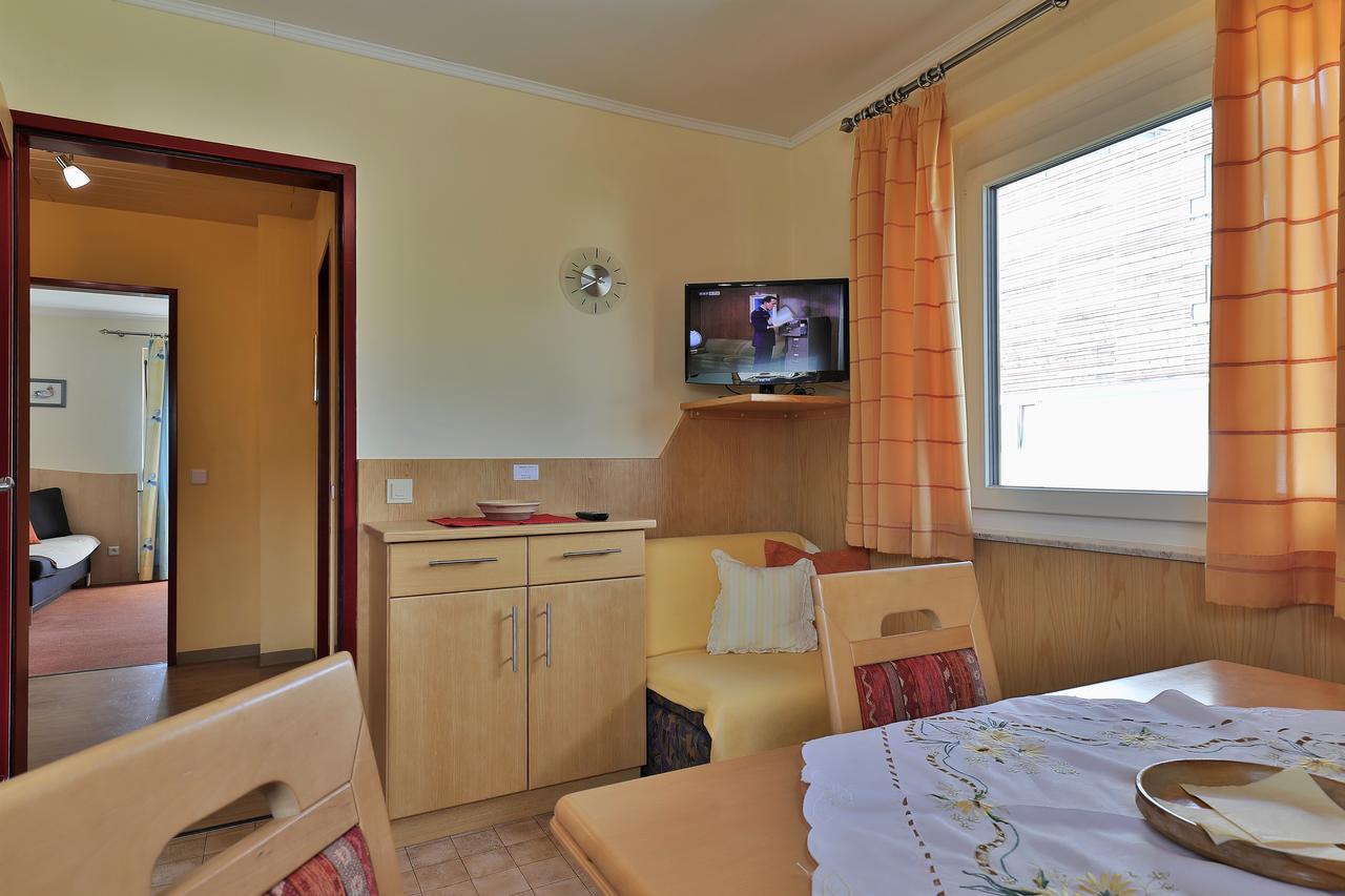 Hotel Garni Zerza Tröpolach Exteriör bild