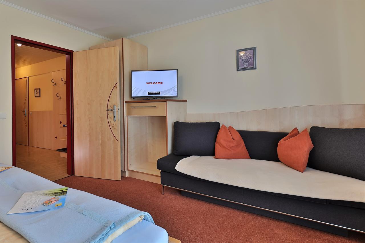 Hotel Garni Zerza Tröpolach Exteriör bild