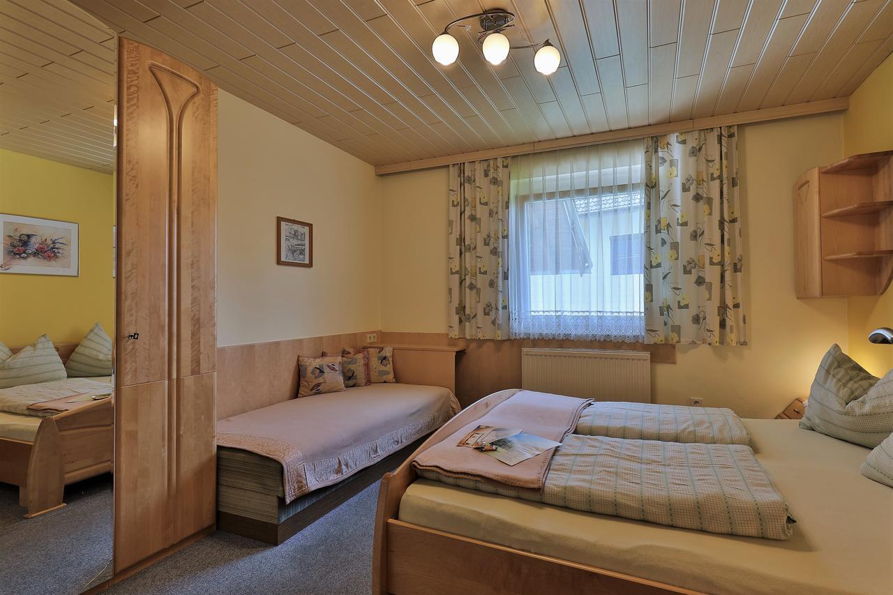 Hotel Garni Zerza Tröpolach Exteriör bild