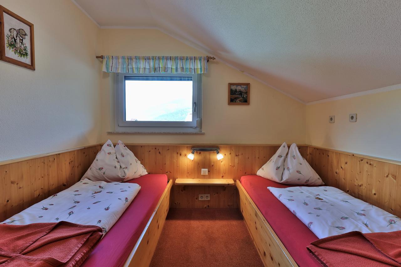 Hotel Garni Zerza Tröpolach Exteriör bild