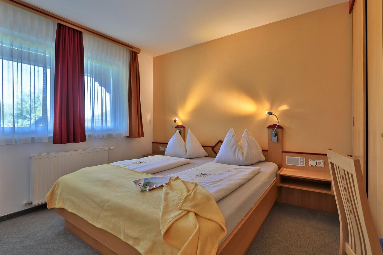 Hotel Garni Zerza Tröpolach Exteriör bild