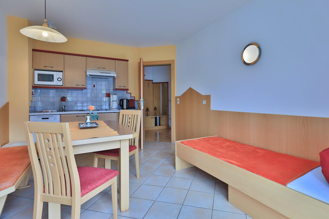 Hotel Garni Zerza Tröpolach Exteriör bild